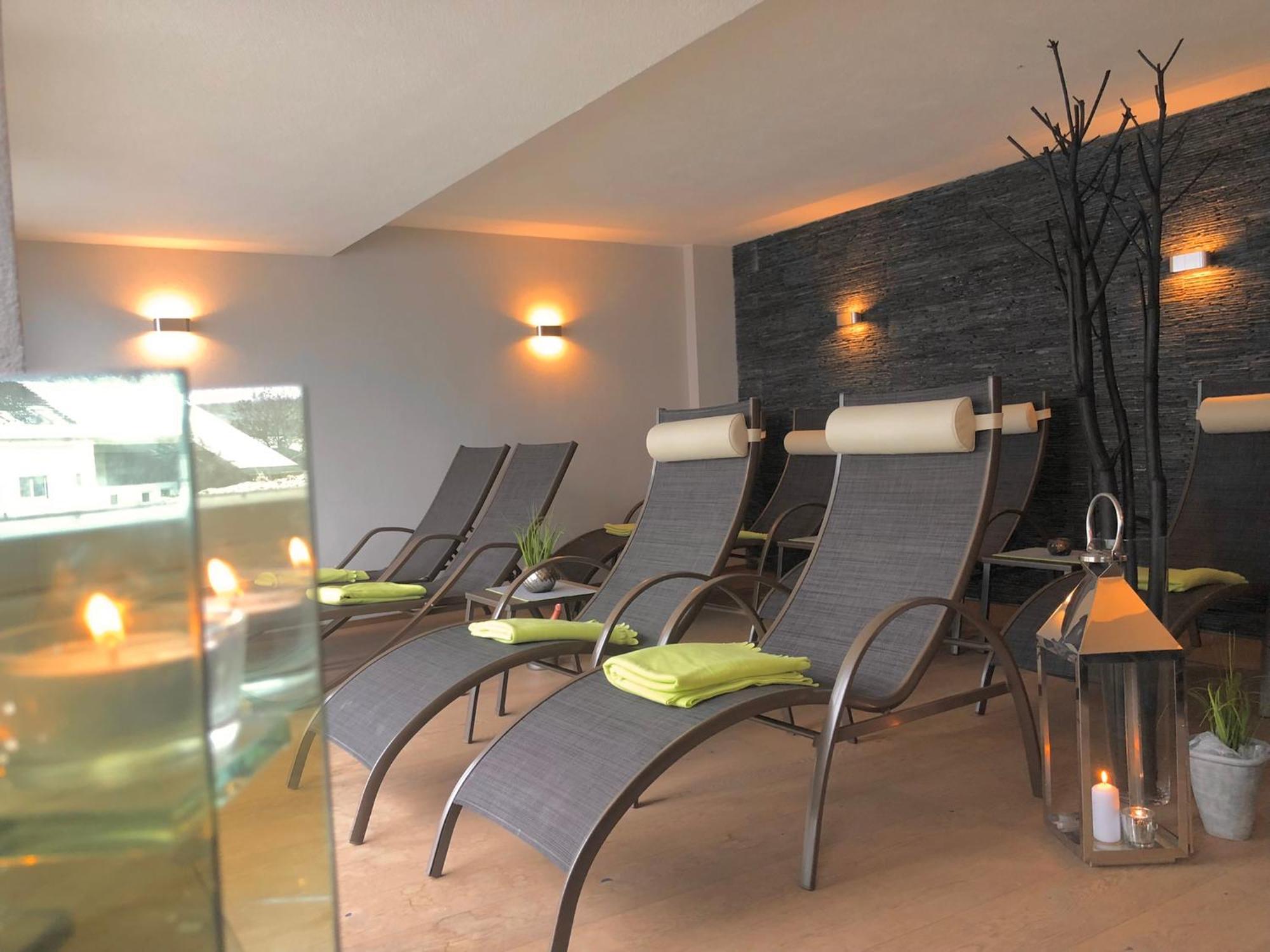 Hotel Zum Lamm Таренц Екстериор снимка