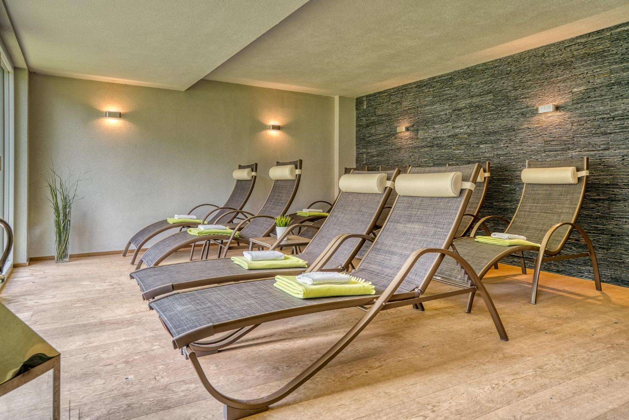 Hotel Zum Lamm Таренц Екстериор снимка